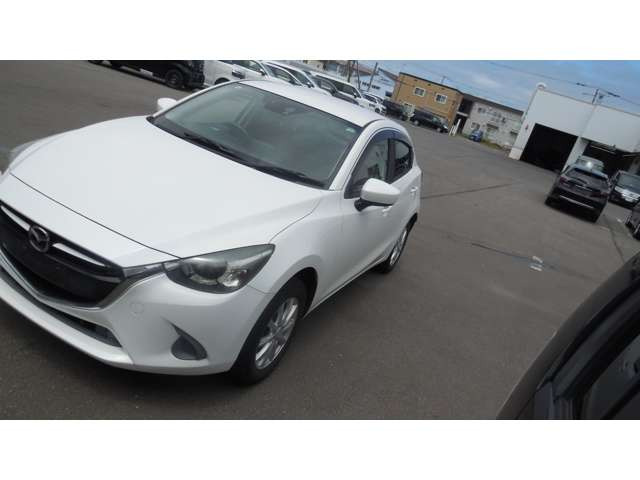 デミオ1.3 13S ミッド センチュリー 4WD