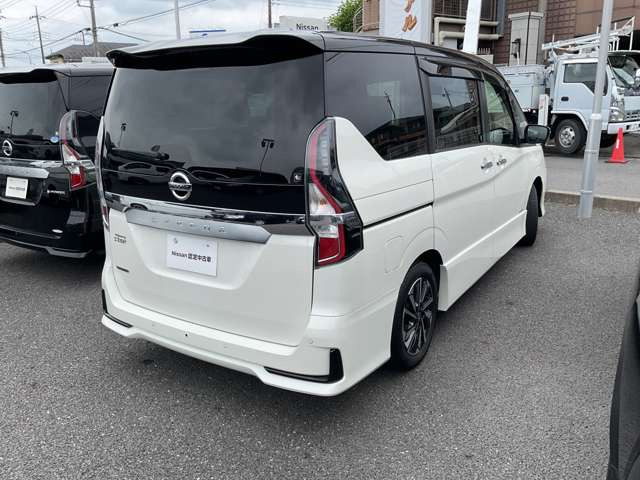 セレナ2.0 ハイウェイスターV