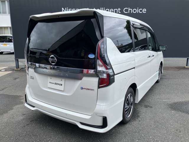 セレナ1.2 e-POWER ハイウェイスターV