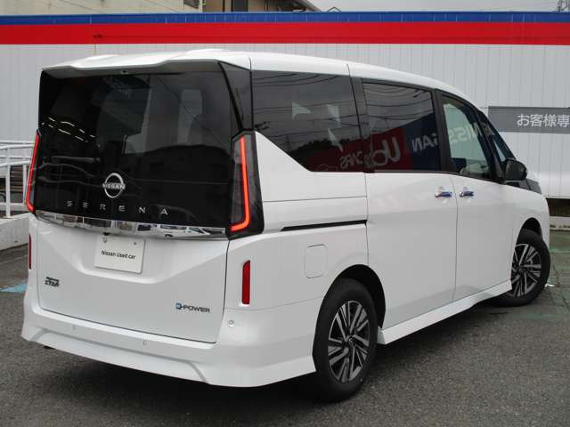 セレナ1.4 e-POWER ハイウェイスターV