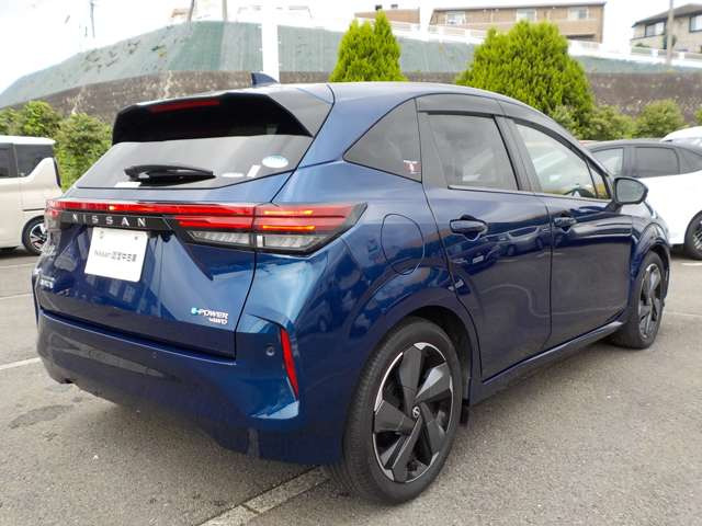 ノートオーラ1.2 G FOUR レザーエディション 4WD