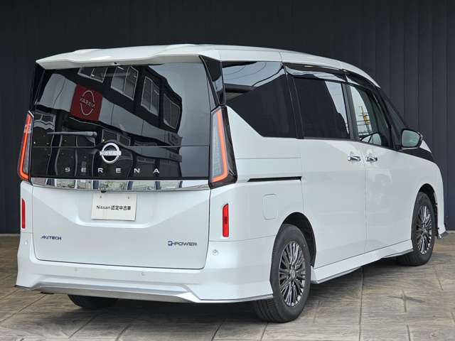 セレナ1.4 e-POWER AUTECH