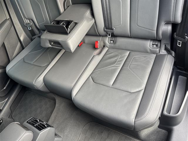 Q335 TDI クワトロ Sライン ディーゼル 4WD