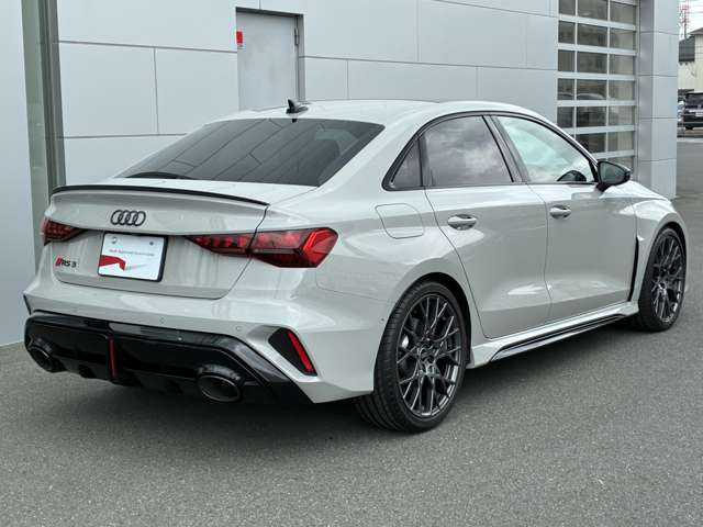 RS3セダン2.5 4WD