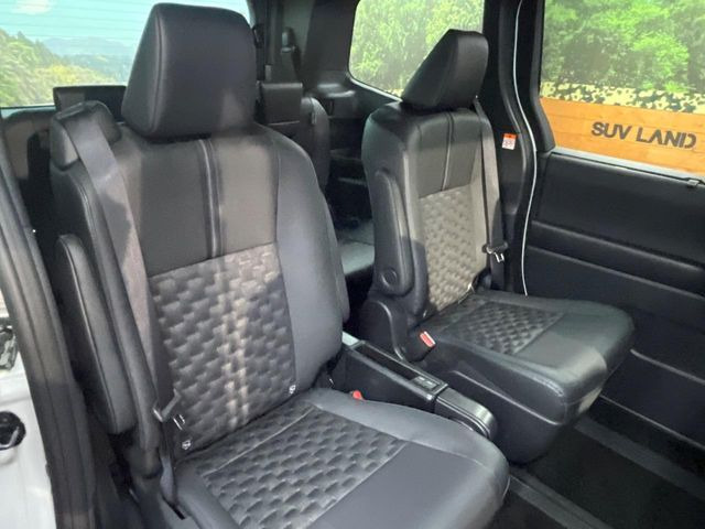 ���ڒ����̓E�H�[�N�X���[�ƂȂ��Ă���܂��B���ڂƎO��ڂ̈ړ�����~�肪�Ƃ��Ă��y�ɂȂ�̂ŁA���~��̍ۂ��X�g���X�������邱�Ƃ͂���܂����