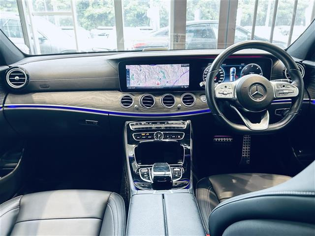 EクラスワゴンE220d アバンギャルド AMGライン