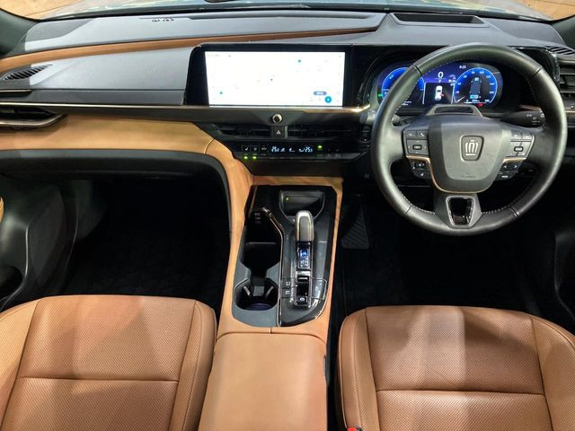 クラウンスポーツ2.5 Z E-Four 4WD