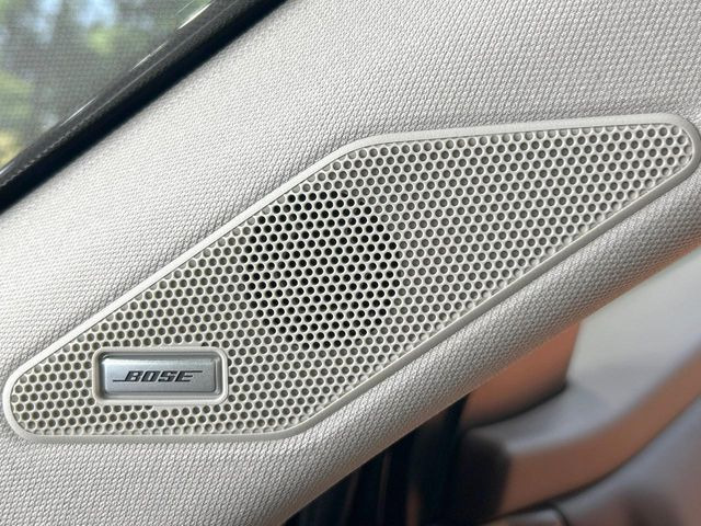 【BOSEサウンドシステム付き純正ナビ】充実のナビ機能はもちろん、高度なチューニング能力が搭載されており、高音質な音楽をお楽しみいただけます♪