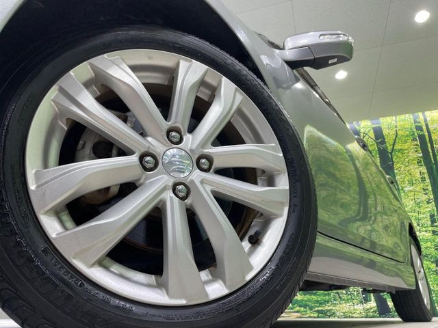 �y����16�C���`�A���~�z�C�[���z�O�ςɃ}�b�`���������A���~�z�C�[���𑕒����Ă���܂��B�e��ЊO�A���~�z�C�[����A�X�^�b�h���X�^�C�����戵�����Ă���܂��B���񂲑��k����������