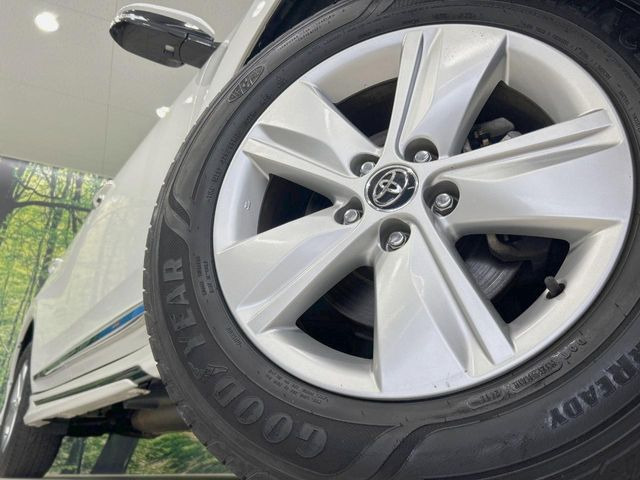 �y����17�C���`�A���~�z�C�[���z�O�ςɃ}�b�`���������A���~�z�C�[���𑕒����Ă���܂��B�e��ЊO�A���~�z�C�[����A�X�^�b�h���X�^�C�����戵�����Ă���܂��B���񂲑��k����������