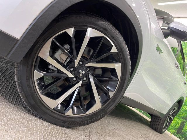 �y����20�C���`�A���~�z�C�[���z�O�ςɃ}�b�`���������A���~�z�C�[���𑕒����Ă���܂��B�e��ЊO�A���~�z�C�[����A�X�^�b�h���X�^�C�����戵�����Ă���܂��B���񂲑��k����������