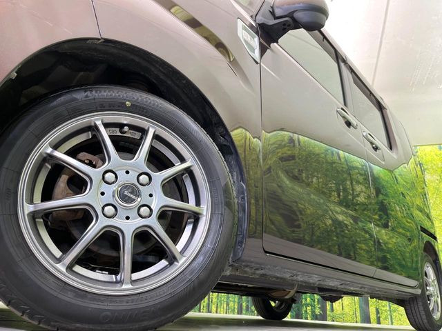 �y14�C���`�A���~�z�C�[���z�O�ςɃ}�b�`�����A���~�z�C�[���𑕒����Ă���܂��B�e��A���~�z�C�[����A�X�^�b�h���X�^�C�����戵�����Ă���܂��B���񂲑��k����������