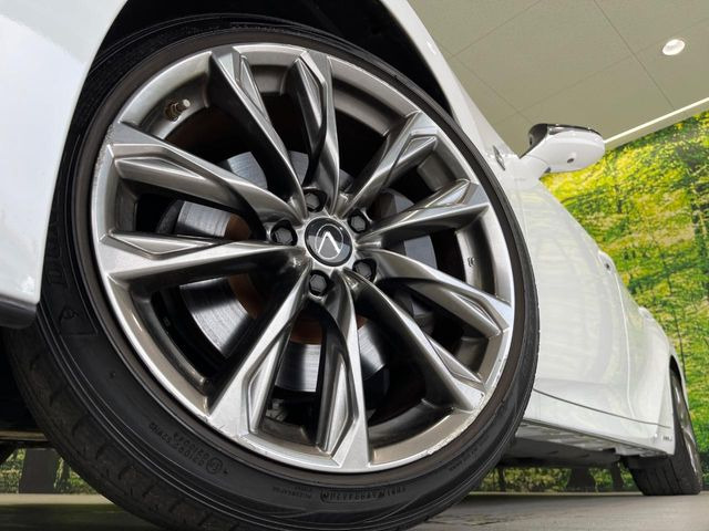 �y����19�C���`�A���~�z�C�[���z�O�ςɃ}�b�`���������A���~�z�C�[���𑕒����Ă���܂��B�e��ЊO�A���~�z�C�[����A�X�^�b�h���X�^�C�����戵�����Ă���܂��B���񂲑��k����������