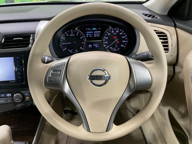 �y�X�e�A�����O�X�C�b�`�z�^�]���A�O������ڐ������炷���ƂȂ��A�I�[�f�B�I���̑��삪�\�ȕ֗��@�\!���S&���K�ȃh���C�u�����o���Ă���܂���