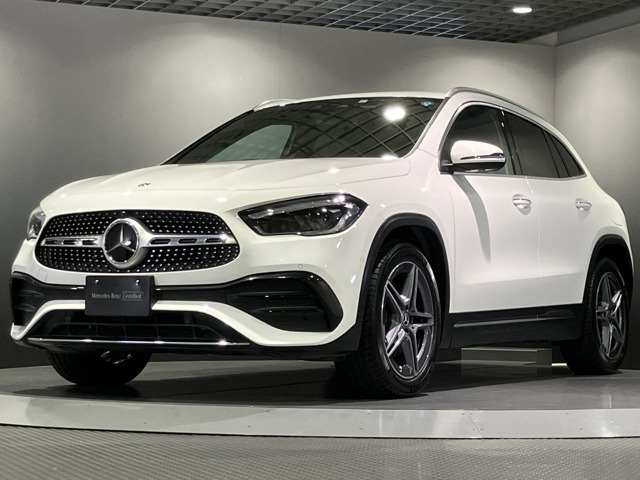 GLAクラスGLA200d 4マチック AMGラインパッケージ 4WD