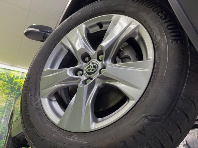 �O�ςɃ}�b�`���������A���~�z�C�[���𑕒����Ă���܂��B�e��ЊO�A���~�z�C�[����A�X�^�b�h���X�^�C�����戵�����Ă���܂��B���񂲑��k����������