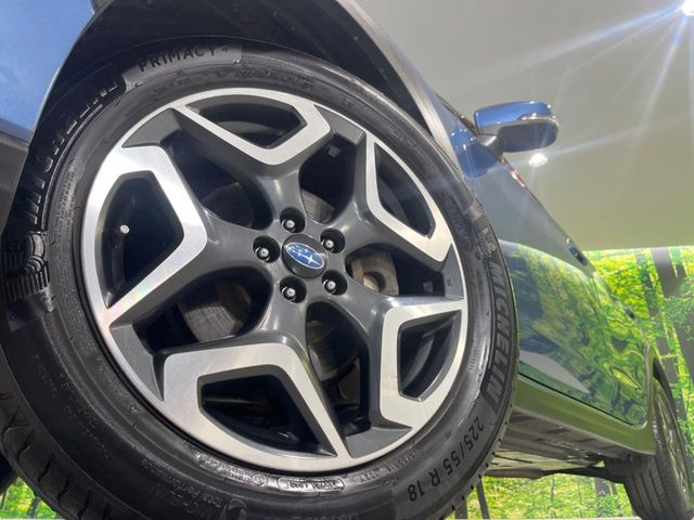 �y����18�C���`�A���~�z�C�[���z�O�ςɃ}�b�`���������A���~�z�C�[���𑕒����Ă���܂��B�e��ЊO�A���~�z�C�[����A�X�^�b�h���X�^�C�����戵�����Ă���܂��B���񂲑��k����������