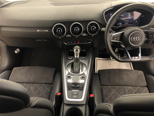 TTクーペ40 TFSI