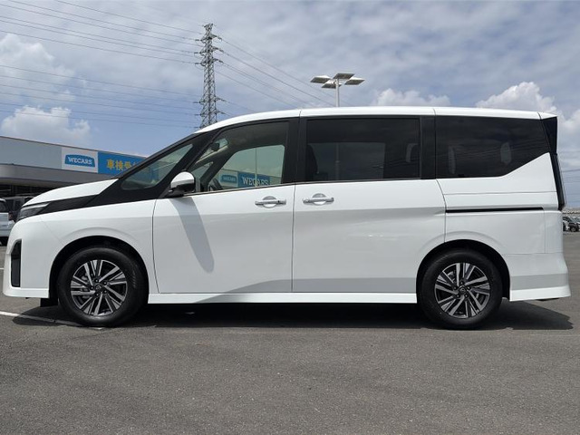 セレナ1.4 e-POWER ハイウェイスターV