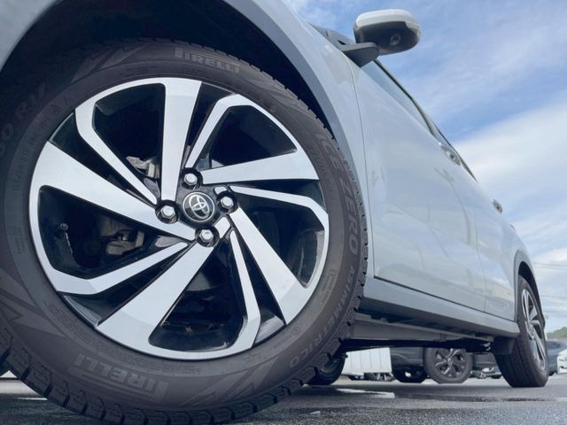 �y�����A���~�z�C�[���z�O�ςɃ}�b�`���������A���~�z�C�[���𑕒����Ă���܂��B�e��ЊO�A���~�z�C�[����A�X�^�b�h���X�^�C�����戵�����Ă���܂��B���񂲑��k����������