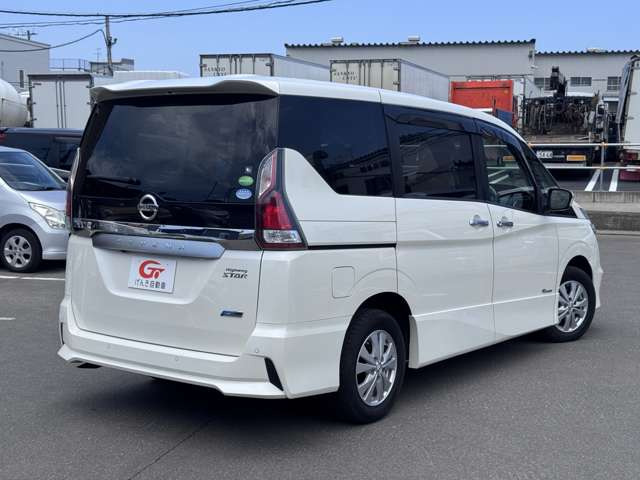 セレナ2.0 ハイウェイスター 4WD