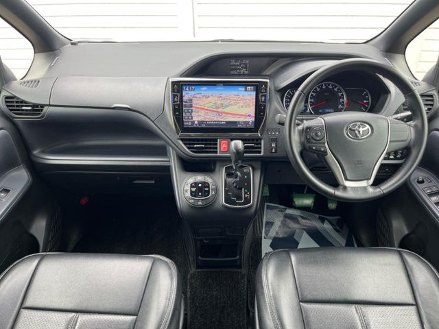 ヴォクシー2.0 ZS