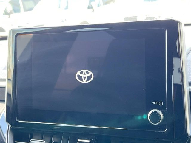 �y8�C���` �f�B�X�v���C�I�[�f�B�I�z���ʂ̃f�B�X�v���C��AppleCarPlay��AndroidAuto�����p�\�B�傫�ȉ�ʂŃX�}�z�i�r�A�v���������p���������܂���