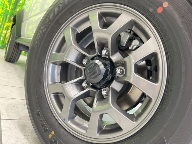 �y����15�C���`�A���~�z�C�[���z�O�ςɃ}�b�`���������A���~�z�C�[���𑕒����Ă���܂��B�e��ЊO�A���~�z�C�[����A�X�^�b�h���X�^�C�����戵�����Ă���܂��B���񂲑��k����������