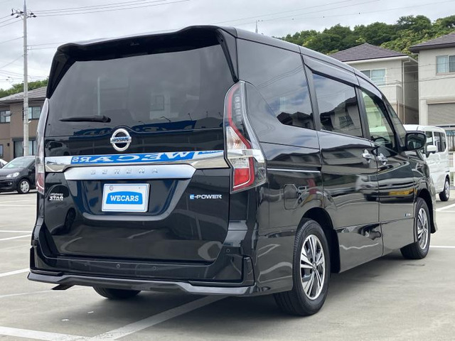 セレナ1.2 e-POWER ハイウェイスターV