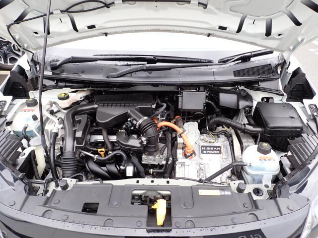 �G���W�����[�������ꂢ�ł���B�@�֋@�\�n���ǍD�ł��B�[�ԑO�ɓ_���������s���܂��B�G���W���I�C���E�I�C���t�B���^�[�E�G�A�R���t�B���^�[�E���C�p�[�S���͕K�������v���܂��B