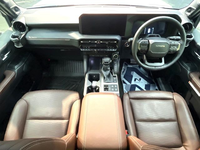 ランドクルーザー2502.8 ZX ディーゼル 4WD