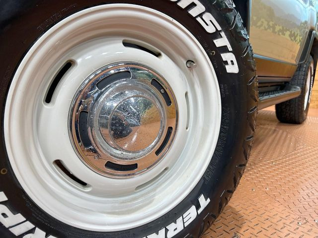 �y17�C���`�A���~�z�C�[���z�O�ςɃ}�b�`�����A���~�z�C�[���𑕒����Ă���܂��B�e��A���~�z�C�[����A�X�^�b�h���X�^�C�����戵�����Ă���܂��B���񂲑��k����������
