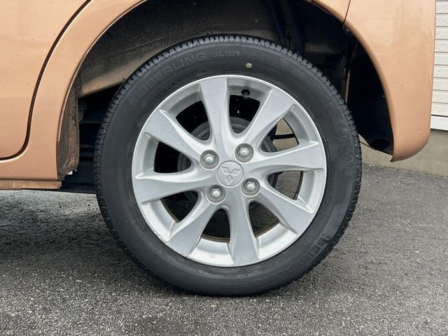 �y����14�C���`�A���~�z�C�[���z�O�ςɃ}�b�`���������A���~�z�C�[���𑕒����Ă���܂��B�e��ЊO�A���~�z�C�[����A�X�^�b�h���X�^�C�����戵�����Ă���܂��B���񂲑��k����������