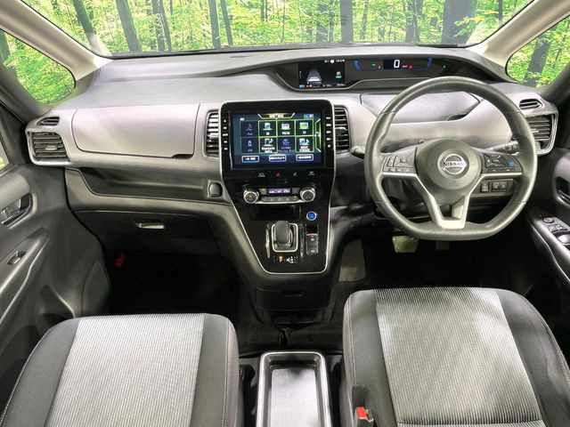 セレナ1.2 e-POWER ハイウェイスターV