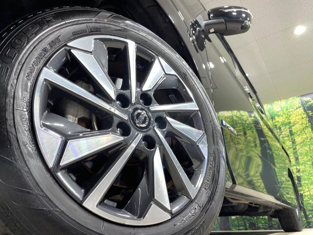 �y����16�C���`�A���~�z�C�[���z�O�ςɃ}�b�`���������A���~�z�C�[���𑕒����Ă���܂��B�e��ЊO�A���~�z�C�[����A�X�^�b�h���X�^�C�����戵�����Ă���܂��B���񂲑��k����������