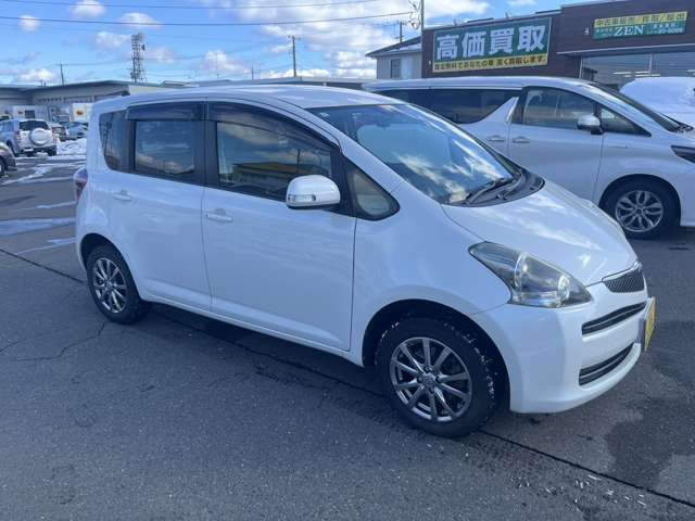 ラクティス1.5 X HIDセレクション 4WD