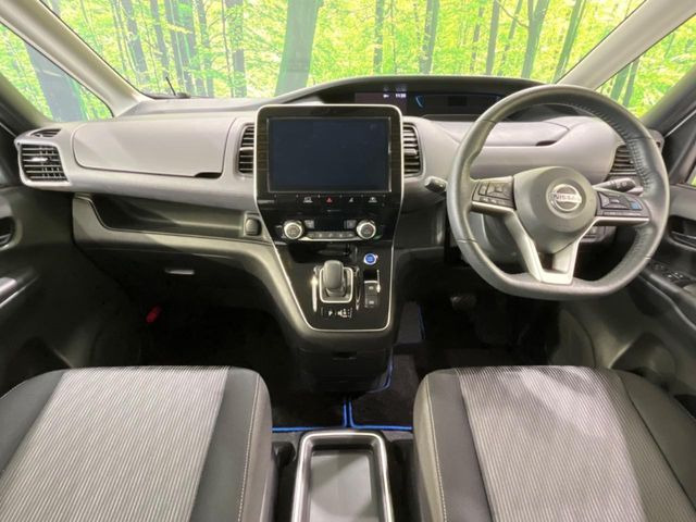 セレナ1.2 e-POWER ハイウェイスターV