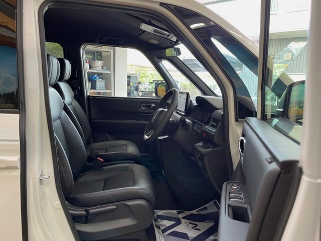 �y�n�[�t���U�[�V�[�g�z�������ƍ���S�n�𗼗������l�C�̃V�[�g���w�ʁE���ʂ̃t�@�u���b�N�f�ނ́A�ʋC���̗ǂ��⊊��ɂ����ɗD��Ă��܂��B�C���╞���ɍ��E���ꂸ���K�ɂ���肢�������܂��B