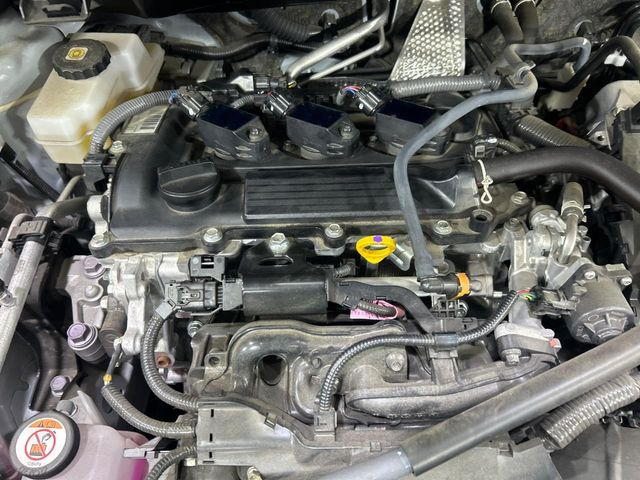 親切・丁寧な専門メカニックスタッフが応対!・車検・点検整備・事故等の修理などアフターサービスも安心。お車のカスタマイズもネクステージのサービススタッフまでご相談ください!