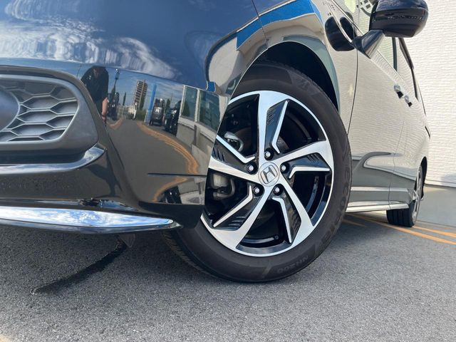 �y����17�C���`�A���~�z�C�[���z�O�ςɃ}�b�`���������A���~�z�C�[���𑕒����Ă���܂��B�e��ЊO�A���~�z�C�[����A�X�^�b�h���X�^�C�����戵�����Ă���܂��B���񂲑��k����������