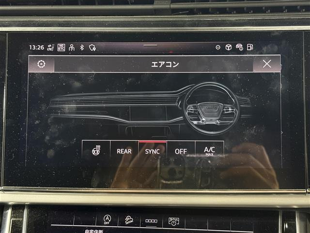 Q855 TFSI クワトロ Sライン 4WD