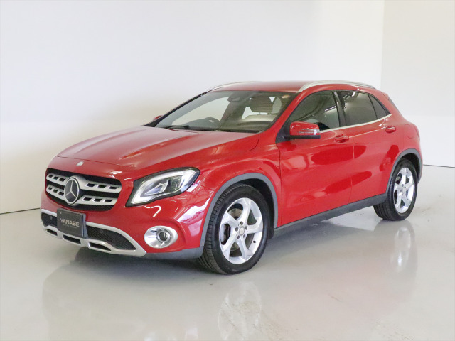 GLAクラスGLA220 4マチック 4WD