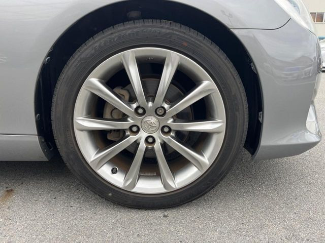 �y����18�C���`�A���~�z�C�[���z�O�ςɃ}�b�`���������A���~�z�C�[���𑕒����Ă���܂��B�e��ЊO�A���~�z�C�[����A�X�^�b�h���X�^�C�����戵�����Ă���܂��B���񂲑��k����������