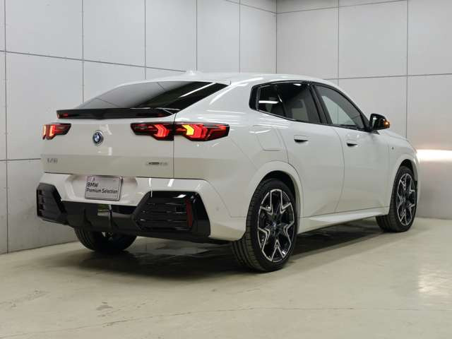 iX2xドライブ30 Mスポーツ 4WD