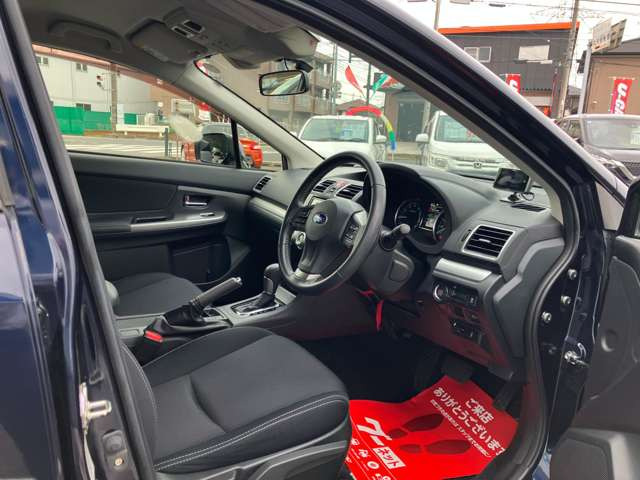 走行少な目なので車内キレイ目です♪