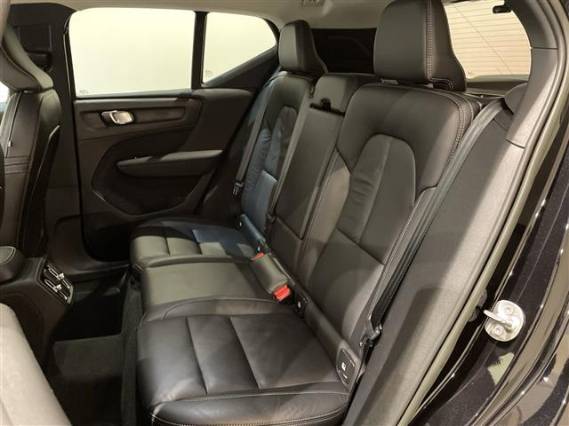 XC40アルティメット B4 AWD 4WD