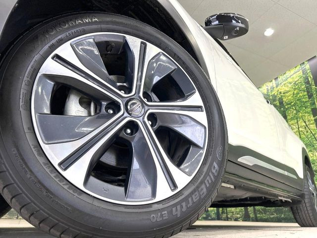 �y����17�C���`�A���~�z�C�[���z�O�ςɃ}�b�`���������A���~�z�C�[���𑕒����Ă���܂��B�e��ЊO�A���~�z�C�[����A�X�^�b�h���X�^�C�����戵�����Ă���܂��B���񂲑��k����������