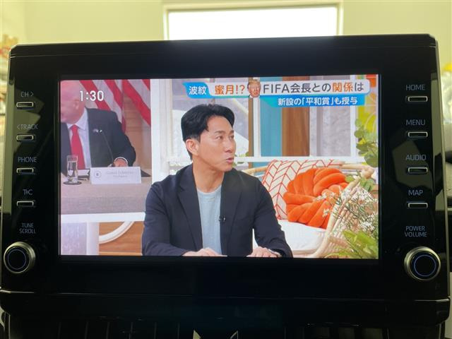 カローラツーリング1.8 ハイブリッド W×B