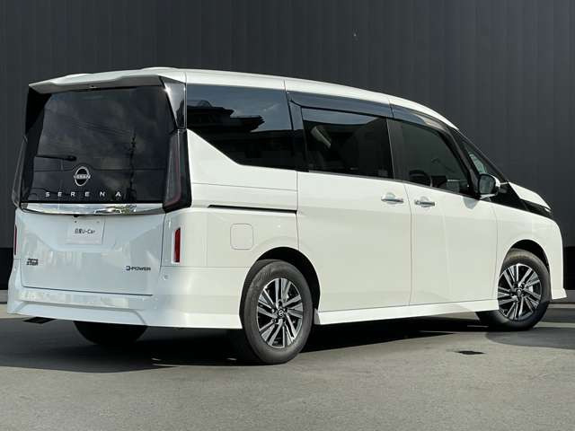 セレナ1.4 e-POWER ハイウェイスターV