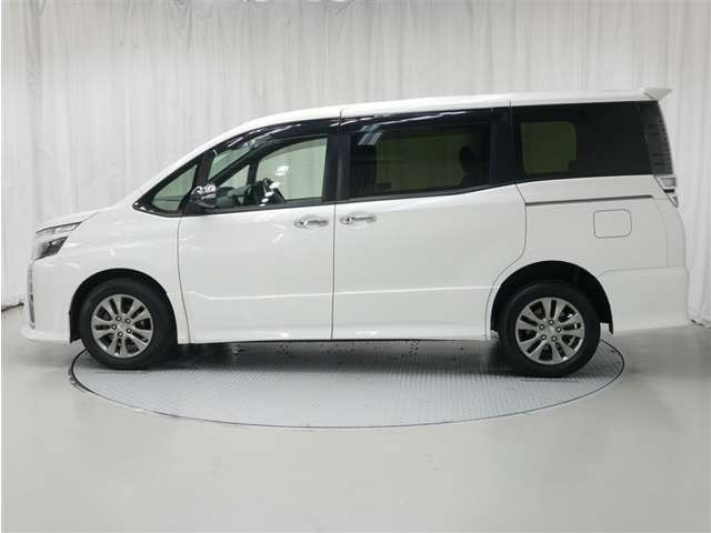 ヴォクシー2.0 ZS 煌II 4WD
